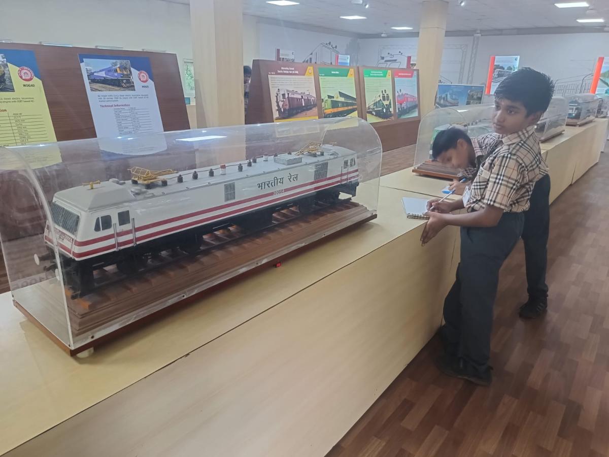 WhatsApp-Image-2023-11-06-at-1.35.28-PM-2